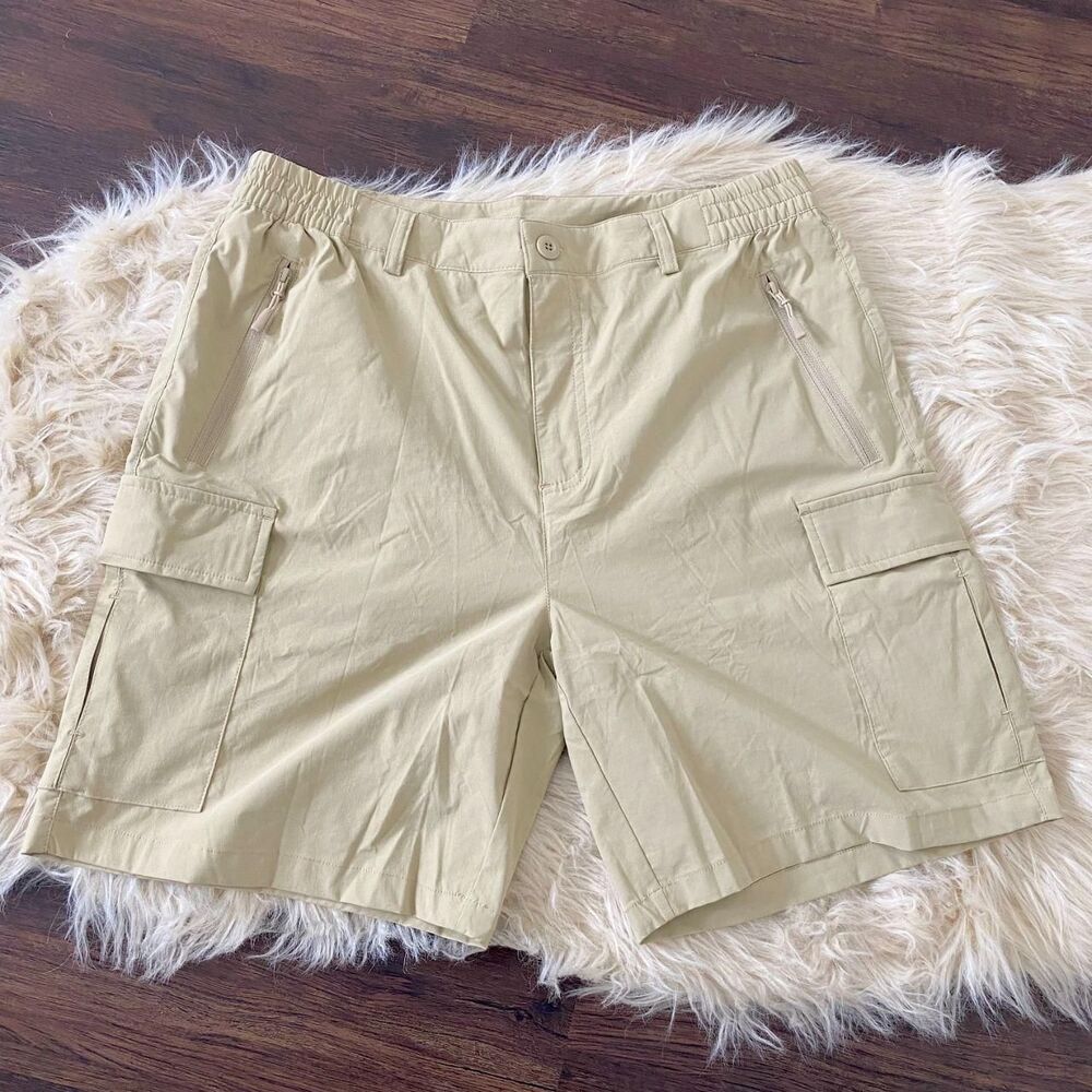NWOT Cargo Khaki Tan Shorts Size L